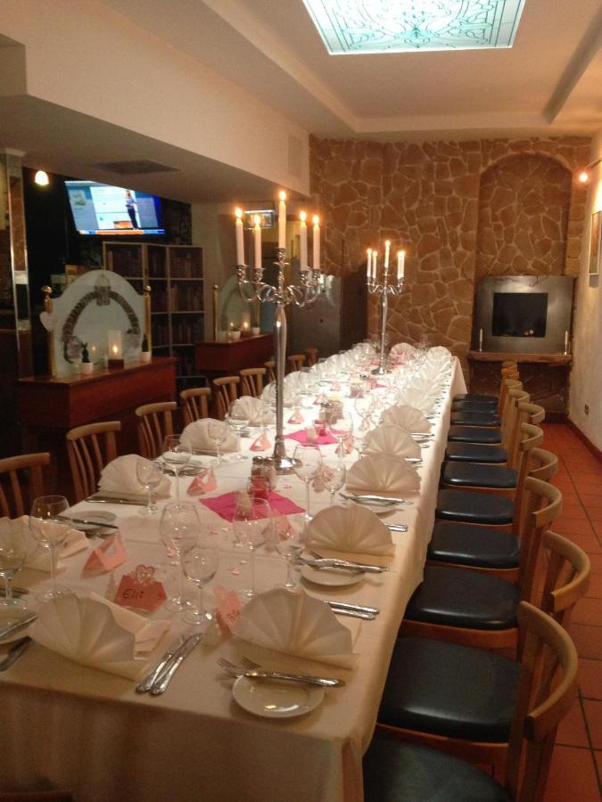 Marktplatzhotel - Restaurant Tafelspitz Weinheim Ngoại thất bức ảnh