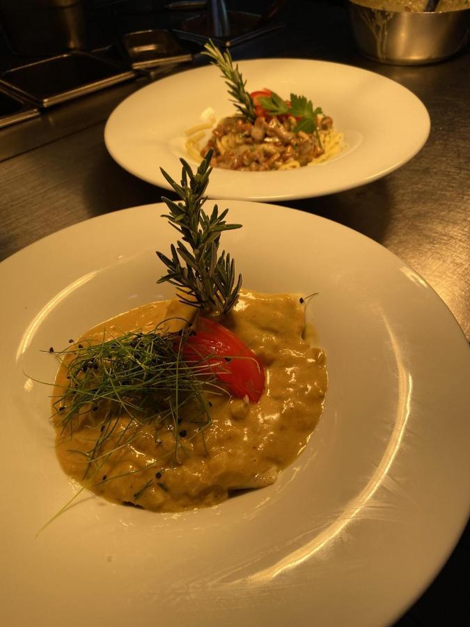 Marktplatzhotel - Restaurant Tafelspitz Weinheim Ngoại thất bức ảnh