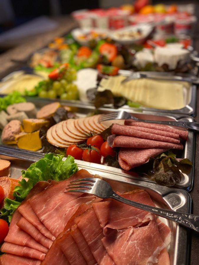 Marktplatzhotel - Restaurant Tafelspitz Weinheim Ngoại thất bức ảnh